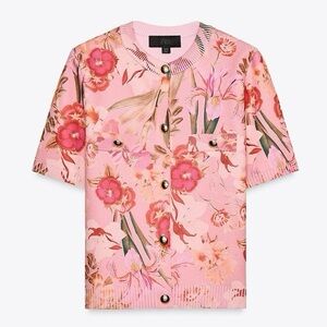 Zara knit pink floral short sleeve top with gold buttons sz L